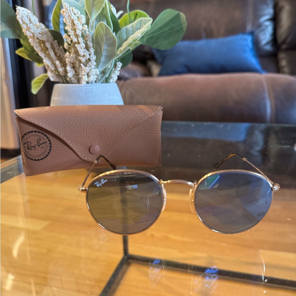 Limited Edition Ray-Ban Mirrored Lens Sunglasses with Gold Frame